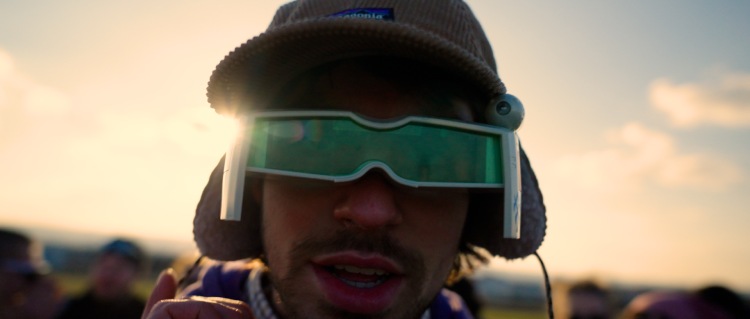 Marc Carles - Film und Videoproduzent - Referenzen - Music Video - SCHNELLE BRILLE Bild
